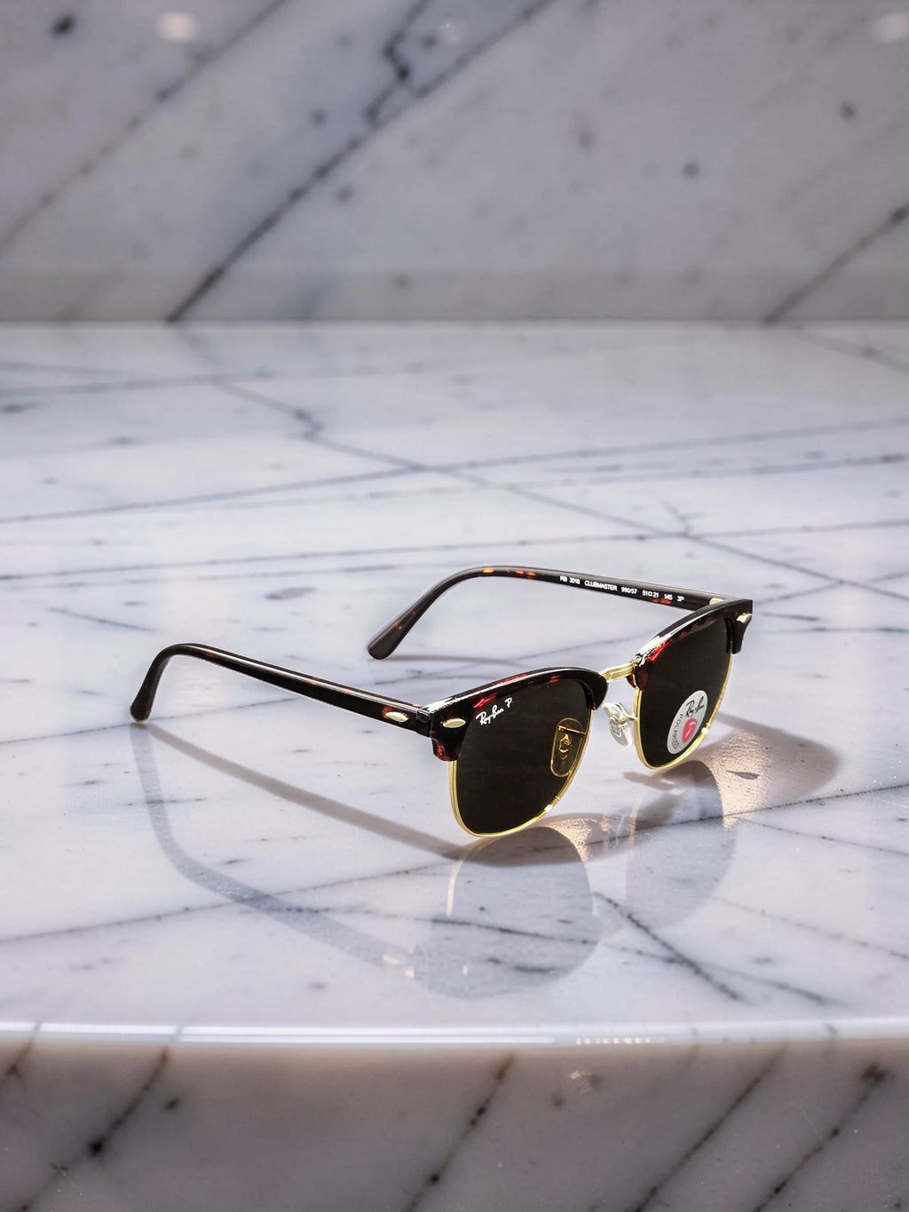 Occhiali da sole 3016 990/57: Eleganza Retro e Lenti Polarizzate