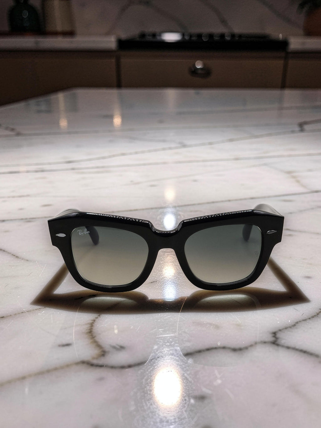 Occhiali da sole 2186 901/71 Nero Lucido con Lenti Verde Classico Taglia 49