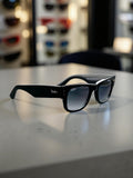 Occhiali da sole Mega 0840S 901/3M Nero Lenti Blu Sfumate Design Contemporaneo