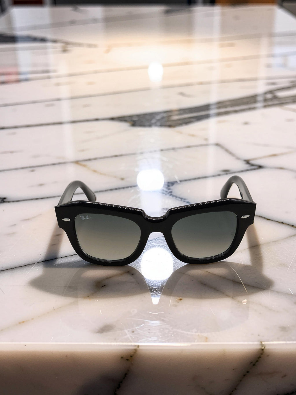 Occhiali da sole 2186 901/71 Nero Lucido con Lenti Verde Classico Taglia 49