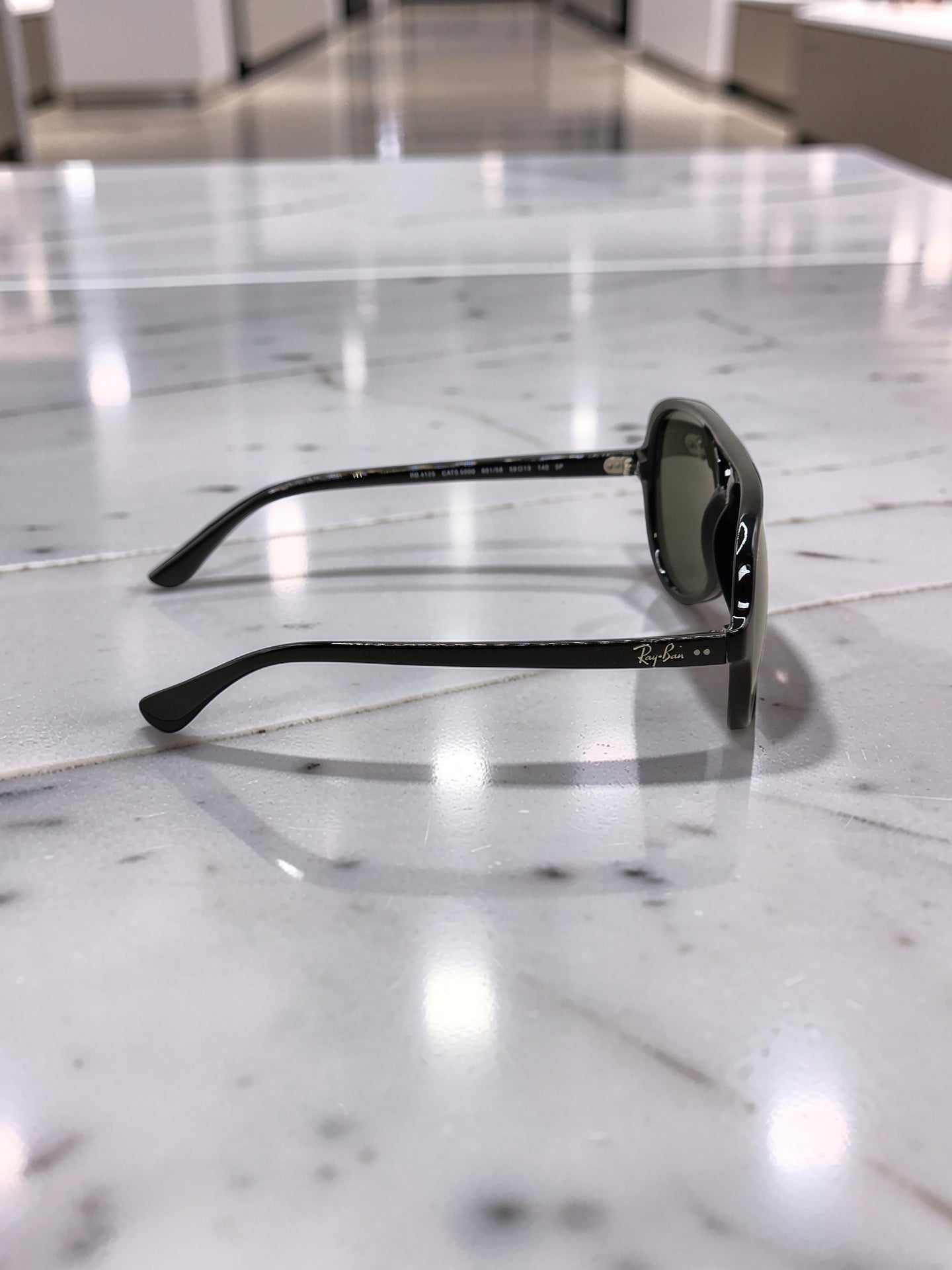 Occhiali da sole 4125 601/58 Nero Lucido con Lenti Verde G-15 Polarizzate Taglia 59